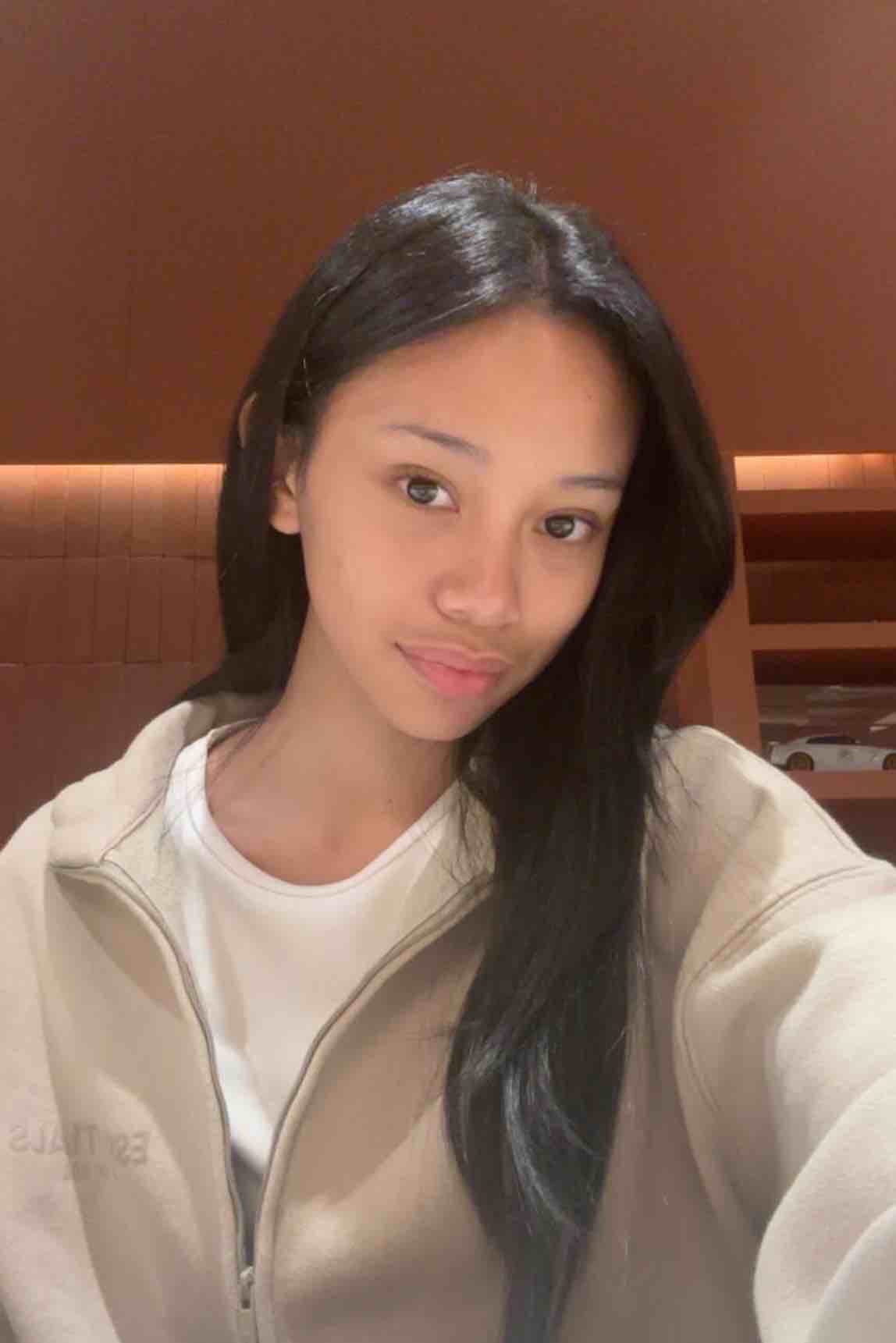 Thumbnail for Gendis /ゲンディス(JKT48)